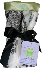 Minky Paradise Toile Travel Silkie